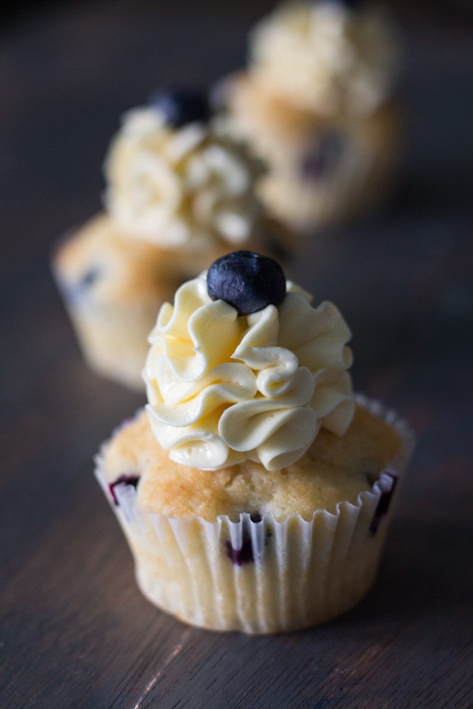  Lemon Blueberry Cupcakes with Swiss Meringue Buttercream 